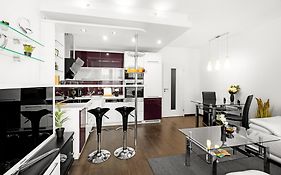 Bnb New Beautiful Apartment In The Center Of Ostrava With Option Garage Parking